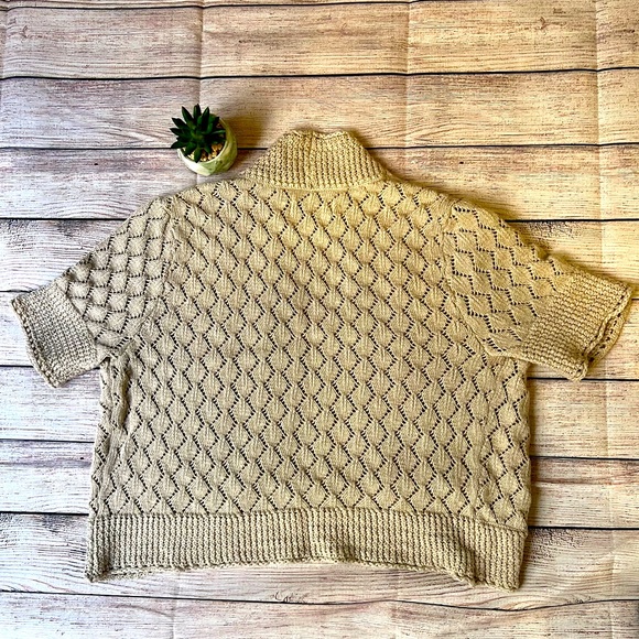 SONOMA Medium crop shirtsleeve knit tan sweater. - Picture 5 of 5